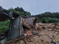 짜자작 뒤 와르르 노부부 숨진 그 마을, 62년전 악몽 떠올렸다