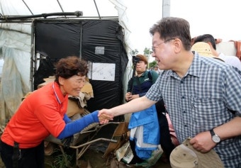 수해 복구 봉사 나선 민주당…이재명 