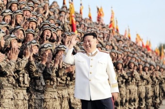 [속보] 北열병식에 김정은 참석…중국·러시아 대표단도 주석단에