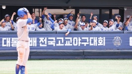 [포토타임]제57회 대통령배 전국고교야구대회...폭염도 잊은 뜨거운 경기