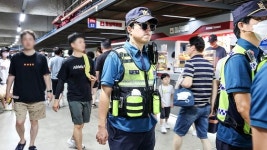서현역에 한남 20명 찌르러 간다…30대 여성 긴급체포