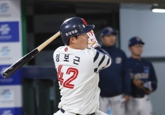 유강남 복귀-정보근 타격감 폭발… 롯데 3포수 체제 꾸린다