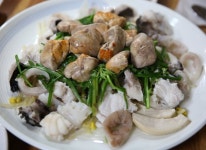 밀면·비빔당면, 이 곳서 시작됐다…파란만장 피란살이 부산의 맛