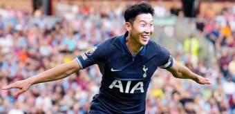 '캡틴' 손흥민, 원톱 변신하고 해트트릭 폭발...호날두도 제쳤다