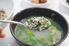 연휴때 부산 갔다면…꼭 한번 맛봐야할 부산역 건너편 육미