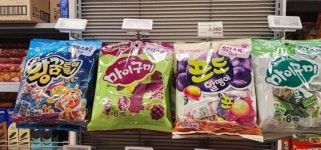 마스크 벗고 매출 30% 껑충…50년전 옷 입은 짜릿한 간식