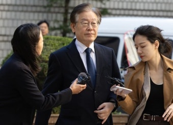 이재명 이번주만 재판 2번…당무 복귀 전 법카 의혹 또 터졌다