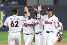 “LG 나와!” 벼랑 끝에서 KT가 살아났다