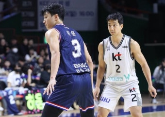 동생이 웃었다…‘허훈 19점’ KT, 허웅의 KCC에 14점 차 완승