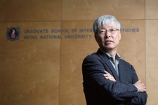 [월간중앙] 특별 인터뷰 | “尹 정부, 이념과잉 탈피하고 ‘탈중국’ 노선 수정하라”