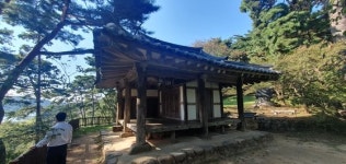 [김정탁의 인문지리기행] 그림자도 쉬어 가는 곳, 그곳에 서린 핏빛 권력 다툼
