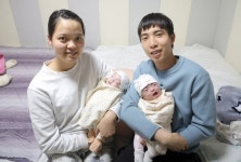 생존율 20% 뚫었다…베트남 부부 600g 세쌍둥이의 기적