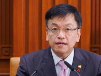 신년 희망 대신 ‘위기’ 화두 꺼낸 최상목 경제부총리