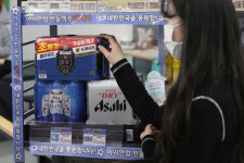 월드컵 못잖은 응원 열기...식당 연장영업 편의점 매출 40%↑