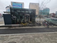 자전거맨도 그게 뭐죠?…수십억 쓴 자전거 주차장 흉물 됐다
