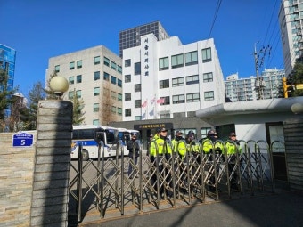 [단독] 경찰, 의협 전∙현 간부 압수수색...'집단사직' 첫 강제수사