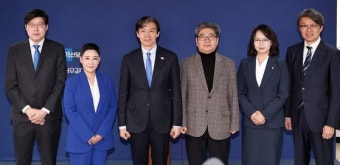 가수 리아·다큐 '그대가 조국' 배급사 대표, 조국혁신당 입당