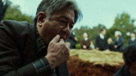 日 쇠말뚝이 민족정기 말살? 풍수사 빵 터진 ‘파묘’ 장면