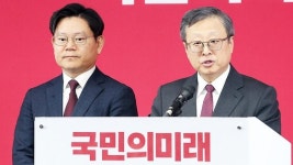 與비례대표 1번 최보윤,2번 박충권, 8번 인요한