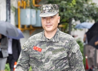 귀국한 이종섭…軍 수사권 없는데 직권남용 쟁점은
