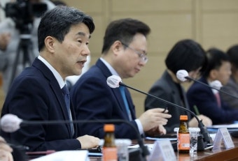 5월 의대 정원 확정 앞두고…대학, 변수에 떤다