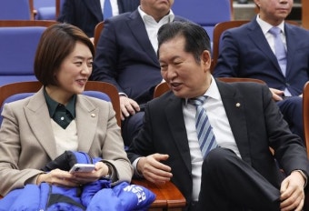 '한강벨트'서 정청래·고민정 우세…尹 부정평가 70% 육박 [한국갤럽]