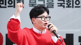 이재명 파틀막 비판에…한동훈 법카 들고 투표장 가도 되나