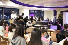 조용히 공부? 고정관념 깼다…순식간에 5만명 몰려온 이 곳 [비크닉]