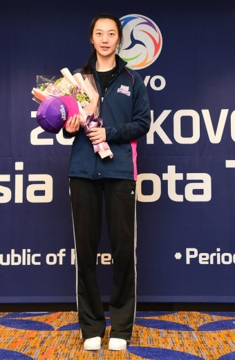 미들블로커 황루이레이, 김연경 우승 도전 도울까