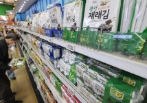 김밥 한 줄도 살 떨린다…김 도매가 80% 상승 金값된 국민반찬
