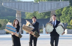 이준석, 영남 국화 1000송이로 5·18 민주묘지 모든 영령 참배