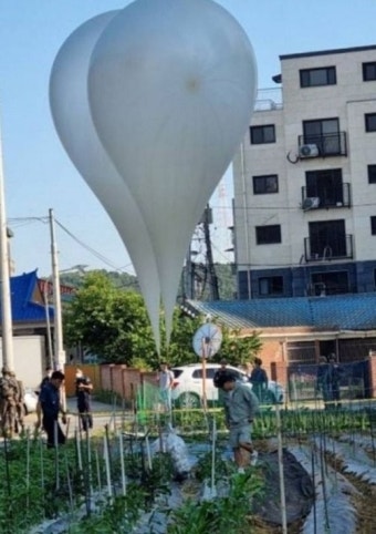 北, 오물 매단 풍선 150여개 날렸다…용인·오산·평택서도 발견