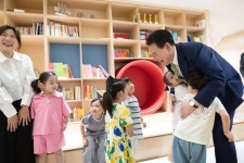 내년 5세부터 무상 교육·보육…‘돌봄 외국인’ 1200명 영입