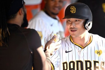 김하성, MLB 3년 연속 두 자릿수 홈런…추신수 이어 2번째