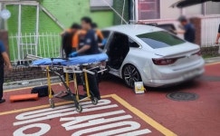 이번엔 강남서 '어린이집 돌진'…70대 운전자 부부 부상