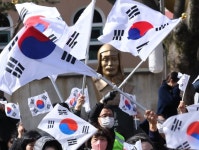 일본군에 물총 쏘며 코레아 우라…봉오동전투 재현한 고려인마을