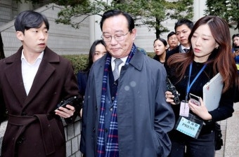 '울산시장 선거개입' 2심…檢, 송철호 징역 6년·황운하 5년 구형