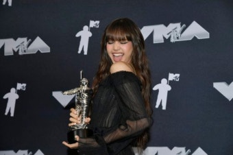 블랙핑크 리사, 美 ‘MTV VMA’ 베스트 K팝 수상…“코쿤캅”