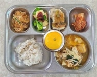 익숙함 한 스푼, 정성 두 스푼…초딩도 미쉐린 셰프도 반했다