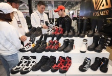 [포토타임] 전국 흐리고 남부·제주에 비… 낮 최고 21도