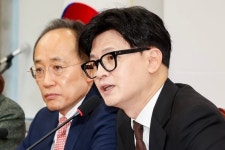 [사설] 여권의 쇄신은 야권의 이재명 리스크와는 별개다