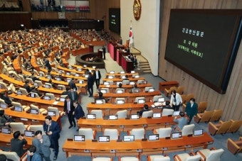 대통령, 계엄 국무회의 2~3분 만에 퇴장…1분 뒤 바로 선포