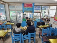 모텔서 첫눈 기다리는 마음…내장산엔 가을·겨울 교차했다