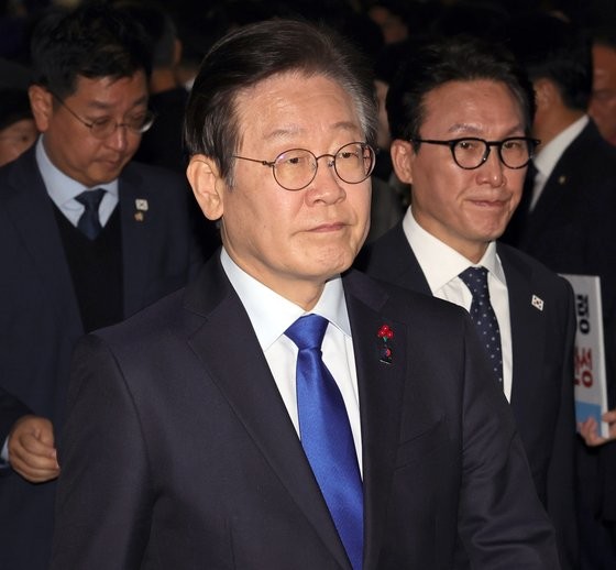 이재명, 윤석열 탄핵 심판 둘러싼 헌재 비판 강화