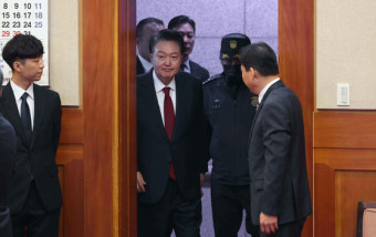 '영장 기각' 김성훈 경호차장, 석방 후 헌재서 尹 근접 경호