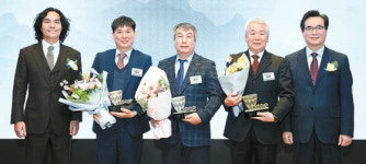 [issue &] 제11회 한광호 농업상 대상 김복성, 연구상 이종희, 공로상 김충회