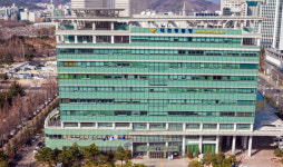 대전 초교서 8세 여아·교사 흉기 찔린 채 발견…여아는 숨졌다