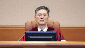 野 '헌법재판관 임기 연장' 발의…與 