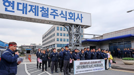트럼프 관세·노사갈등에 20대 추락사까지…위기의 현대제철