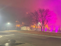 잔인한 산불…희생자 3명 안치된 장례식장, 그 코앞까지 덮쳤다